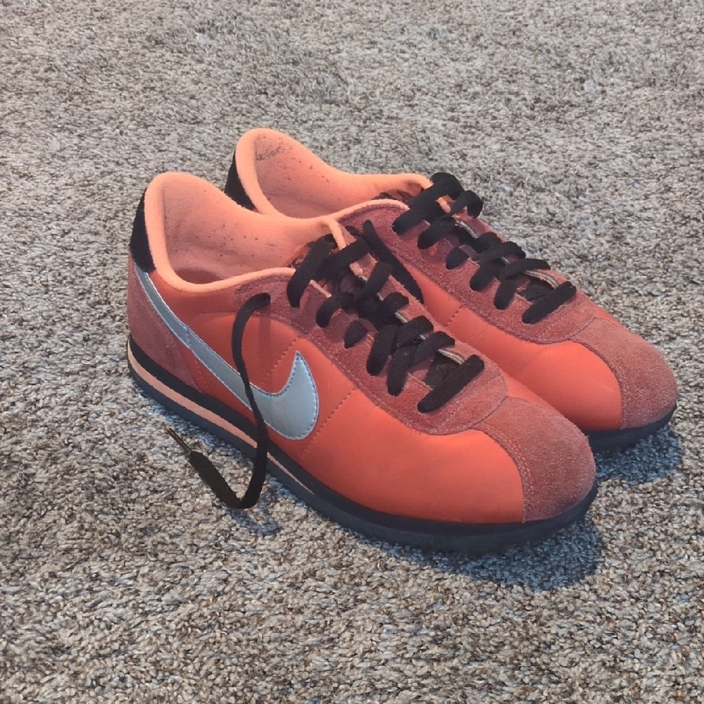 Nike Men's Orange and Silver Sneakers